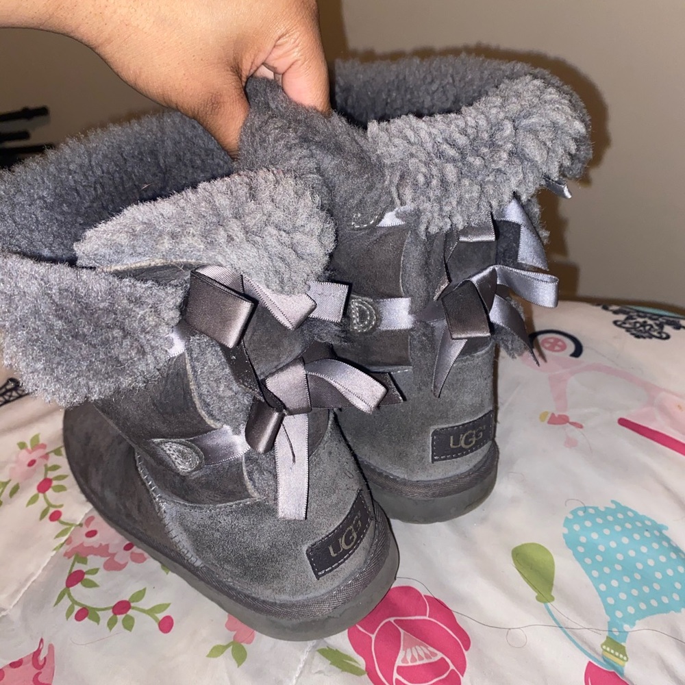 Grey ugg boots